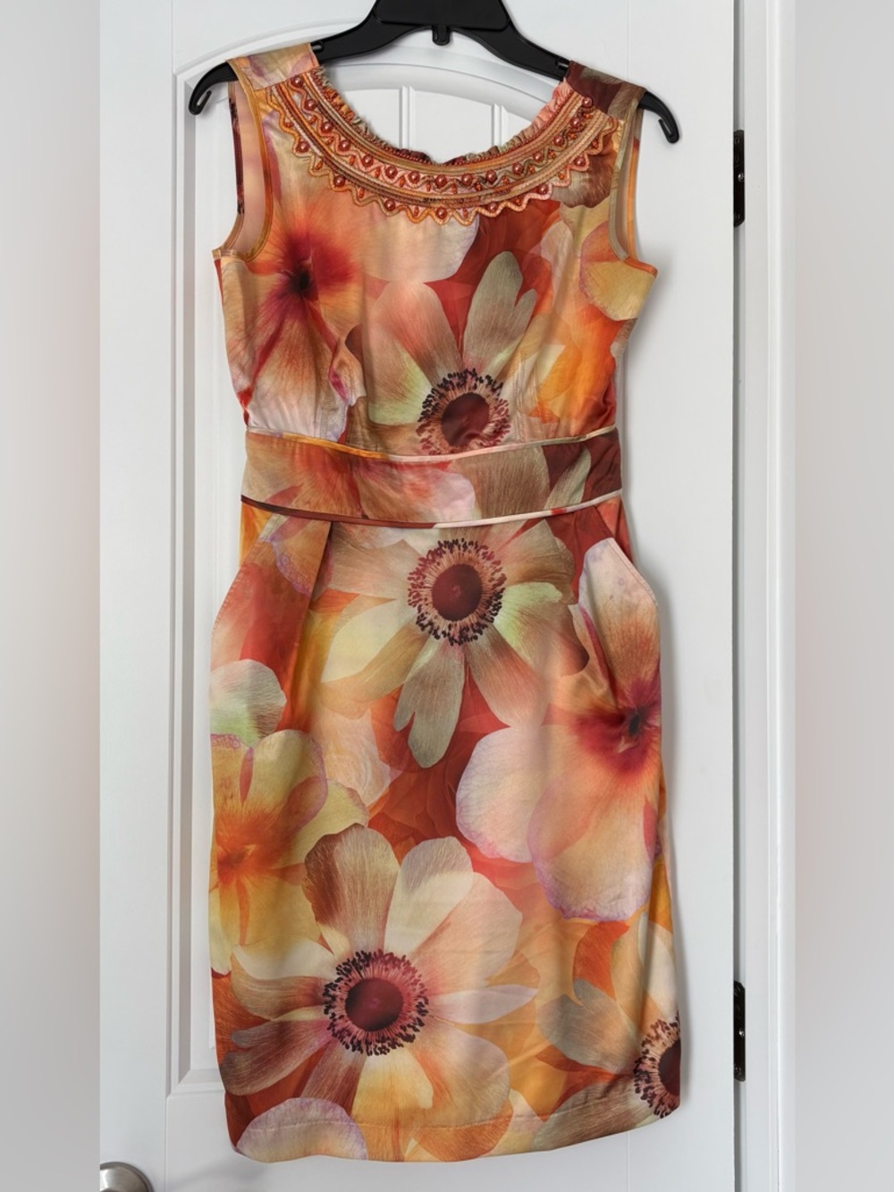 Argenti Floral Sleeveless Sheath Dress